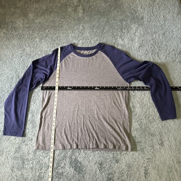 Haggar Men's Long Sleeve Baseball Tee Heather Gray and Navy Blue Size Large - Picture 7 of 7